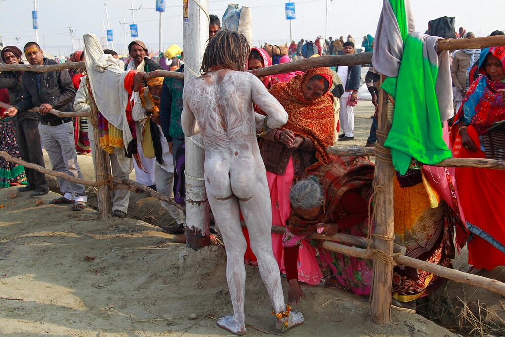 kumbh mela 2019 here s a glimpse of what s happening in the hindu religious festival cnbctv18 com kumbh mela 2019 here s a glimpse of