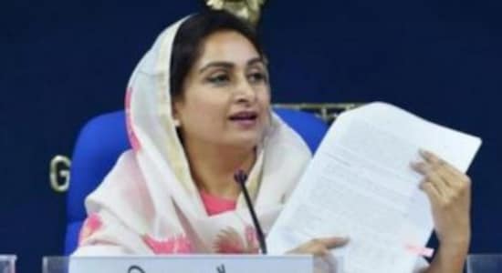 Congress stopped all welfare schemes started by Akali government, says union minister Harsimrat Kaur Badal