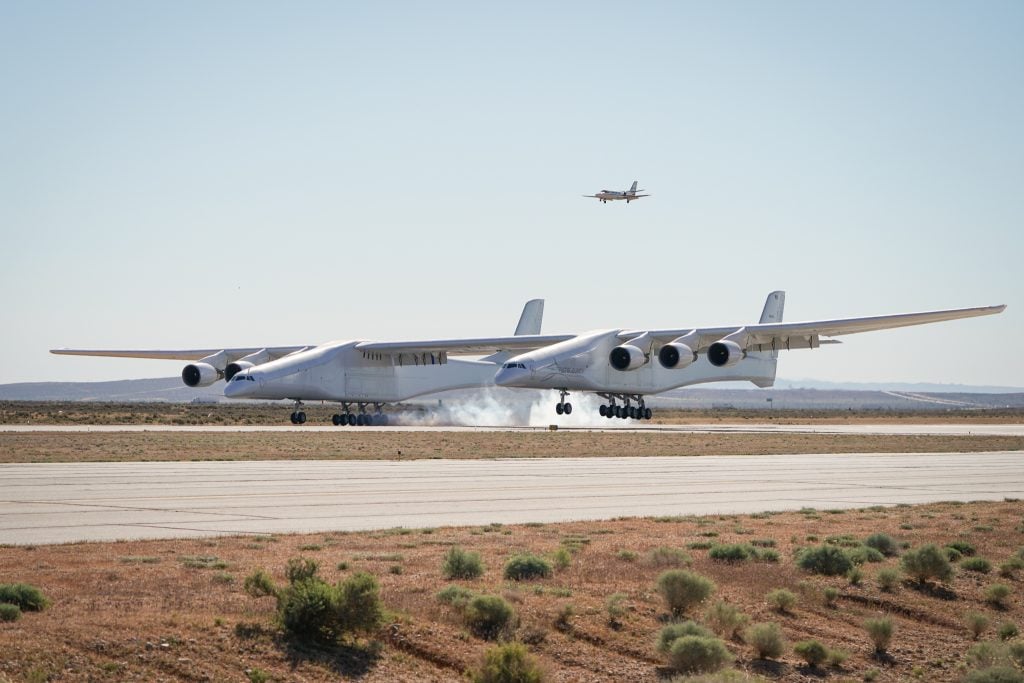 Stratolaunch: World's largest plane successfully completes maiden ...