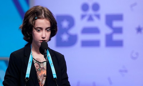 Eight tie in US spelling bee as organizers run out of challenging words