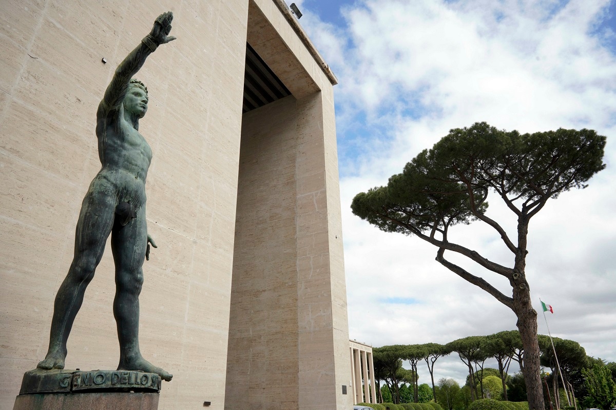 Image of Colony, Statue of Benito Mussolini, Turin, Piemonte, Italy, 1930  (b/w