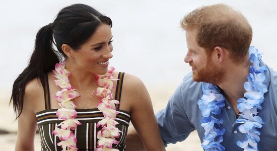 Final wave from Harry, Meghan? Final wave from Harry, Meghan?
