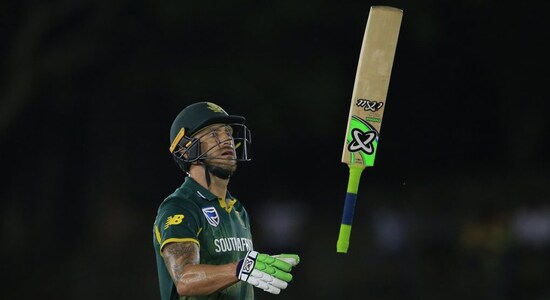 There's similarity in MS Dhoni and my captaincy style: Faf du Plessis