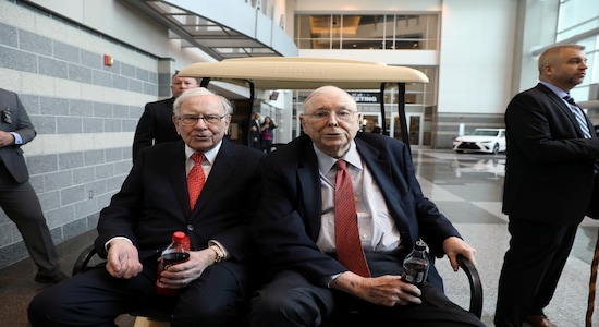 Berkshire Hathaway Chairman Warren Buffett (left) and Vice Chairman Charlie Munger