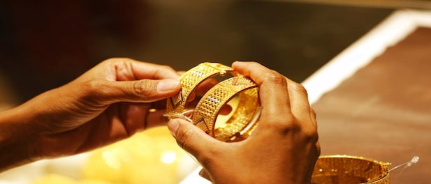 Dhanteras: Global gold prices hit two-week high today