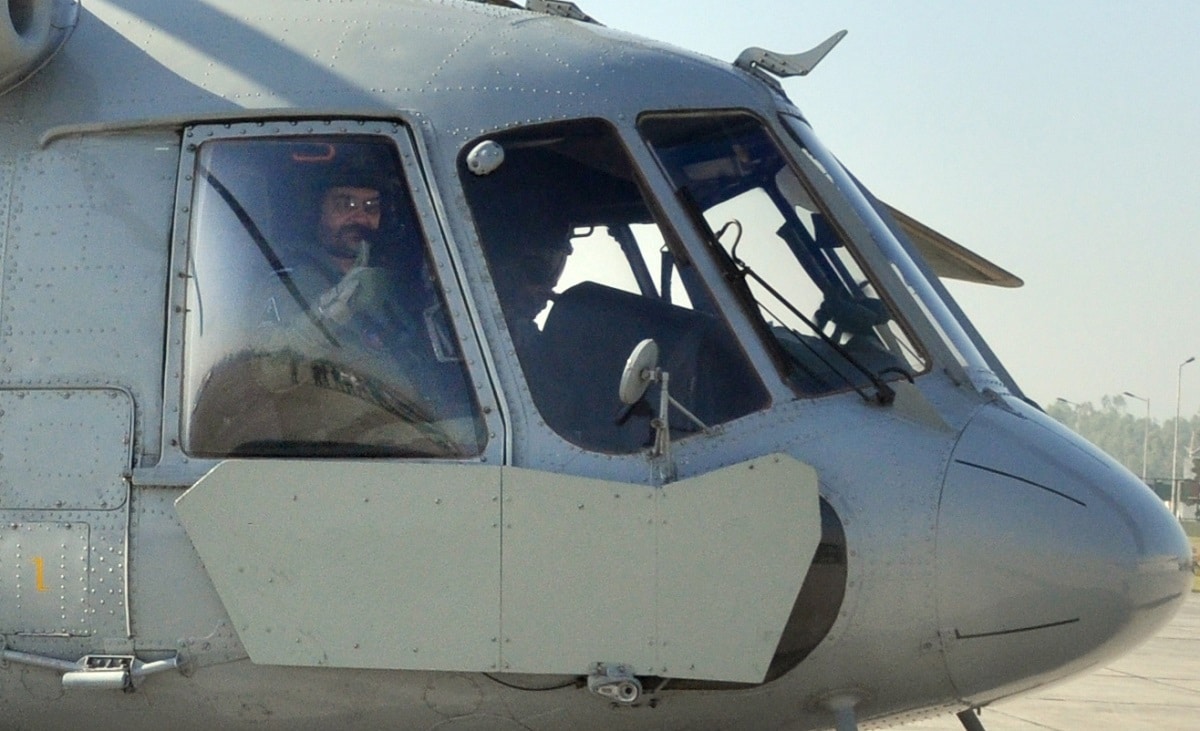 Air Chief Marshal BS Dhanoa Pays Tribute To The Fallen Air Warriors Of ...