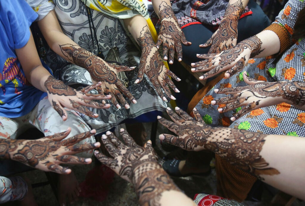 In Pictures: Muslims celebrate Eid al-Fitr around the 