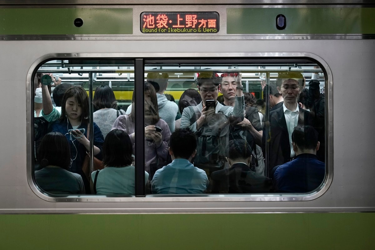 Tokyo's daytime population increases by 2.4 million people! (+17.8%) No  wonder the commuter trains are packed like crazy. : r/Tokyo