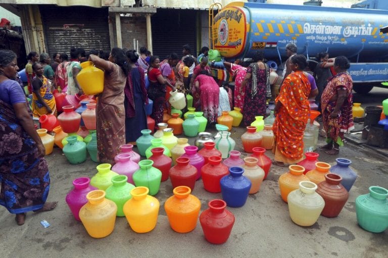 Water Crisis Tam!   il Nadu To Transport 1 Crore Litres Of Water By - 