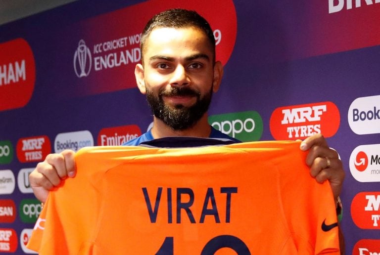 Virat Kohli gives thumbs-up to India's 