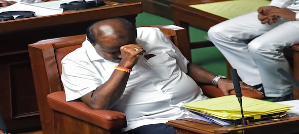 Karnataka trust vote: Governor directs CM HD Kumaraswamy to prove majority by 1:30 PM on Friday