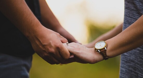 Love in the time of emojis Love in the time of emojis