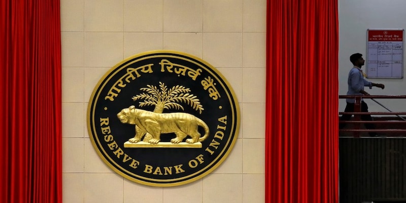 RBI external benchmark for bank loans credit negative: Moody's