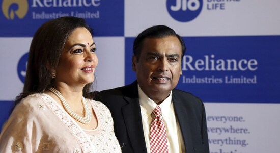 Reliance reverses salary cut; employees to get arrears