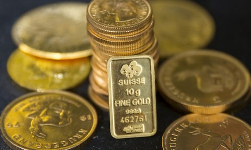 Gold slips below Rs 40,000, falls Rs 500