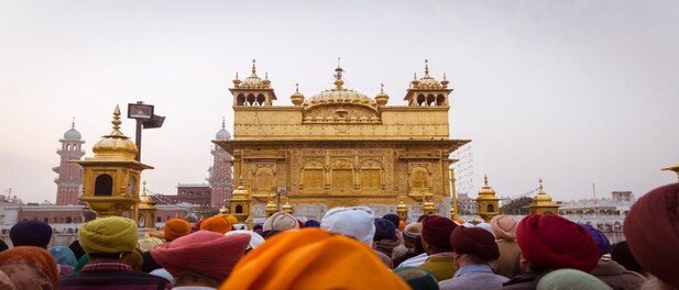 Pakistan accused of snubbing Indian Sikhs’ religious heads during visit