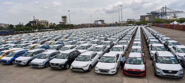 Passenger vehicle exports rise 4% in April-September; Hyundai leads the pack