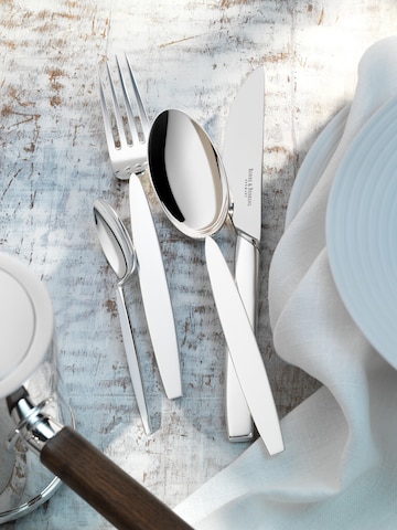 Since it was founded almost a century-and-a-half-ago, Robbe & Berking silver flatware and hollowware (cutlery and tableware) has become synonymous with fine living. 