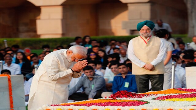 Leaders pay homage to Mahatma Gandhi on his 150th birth anniversary ...