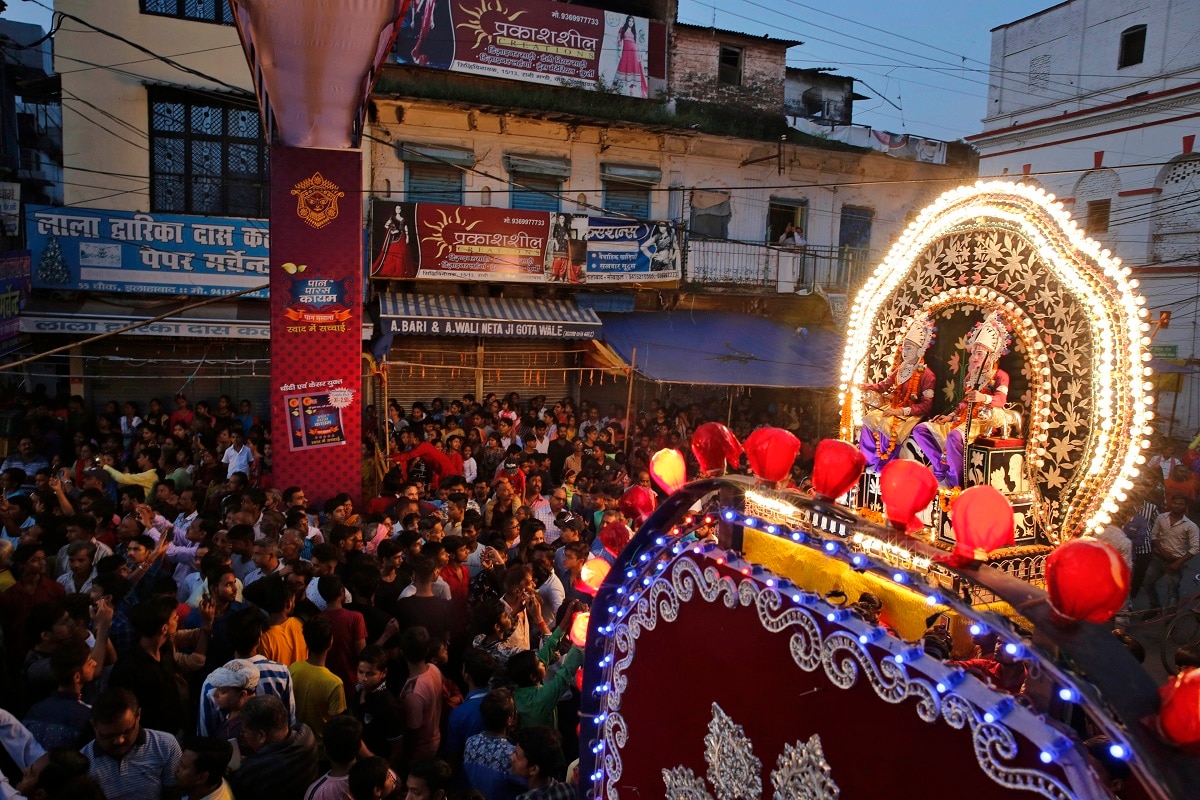 In pictures: Dussehra festival procession in Prayagraj - cnbctv18.com