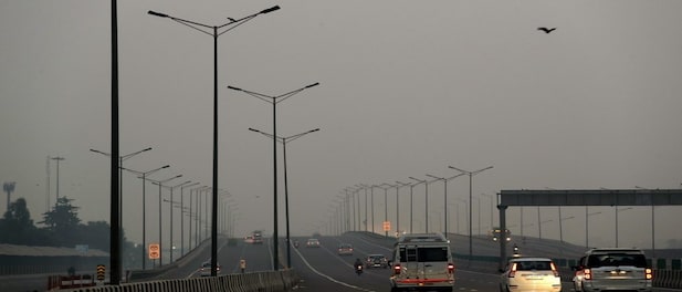 Delhi records single digit temperature for the first time this season