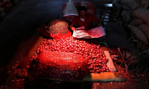 Onion prices continue climb; Rs 150 a kg in Itanagar, above Rs 100 a kg in Delhi, Mumbai