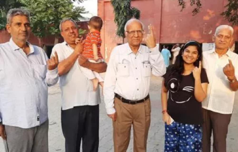 In Pictures: Voters Exercise Their Franchise During Haryana Assembly ...