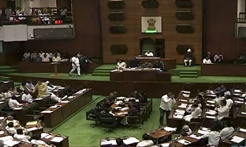Maharashtra: Fadnavis, Ajit Pawar, other MLAs take oath