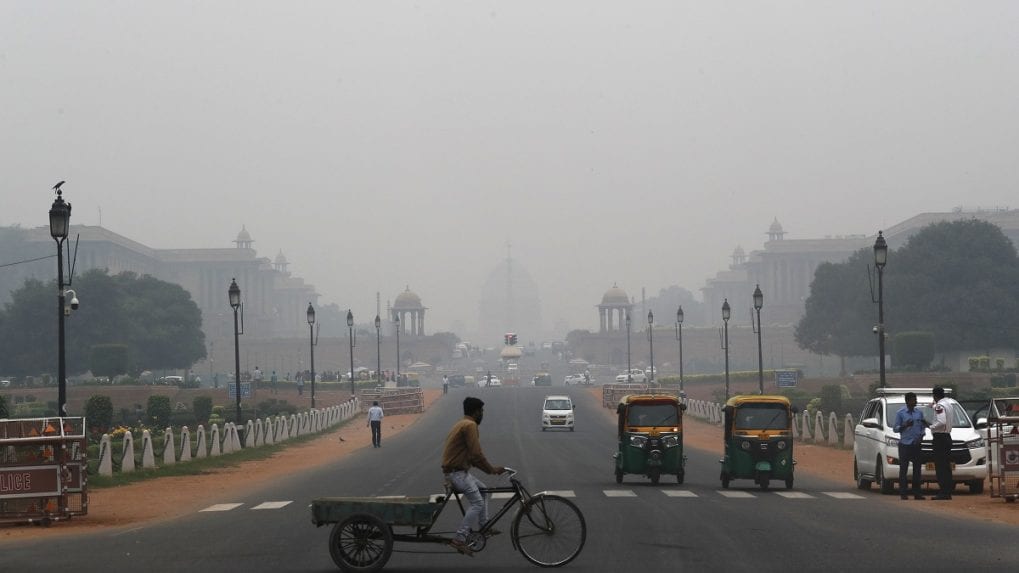 Delhi's Air Quality Inches Closer To 'very Poor' Levels On Diwali Morning