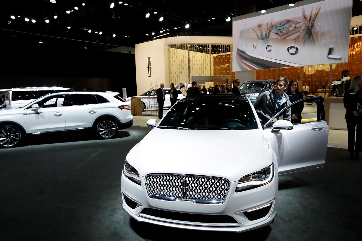 LA Auto Show Electric vehicles as well as SUVs dominate