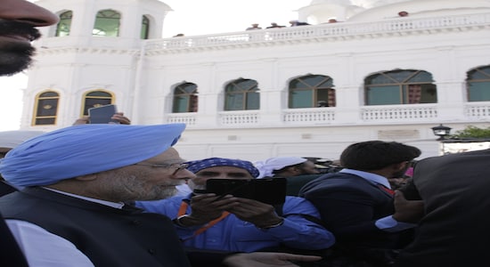 Dr Manmohan Singh visiting Kartarpur in Pakistan &amp; oit is his first visit to Pakistan since he beame PM and later