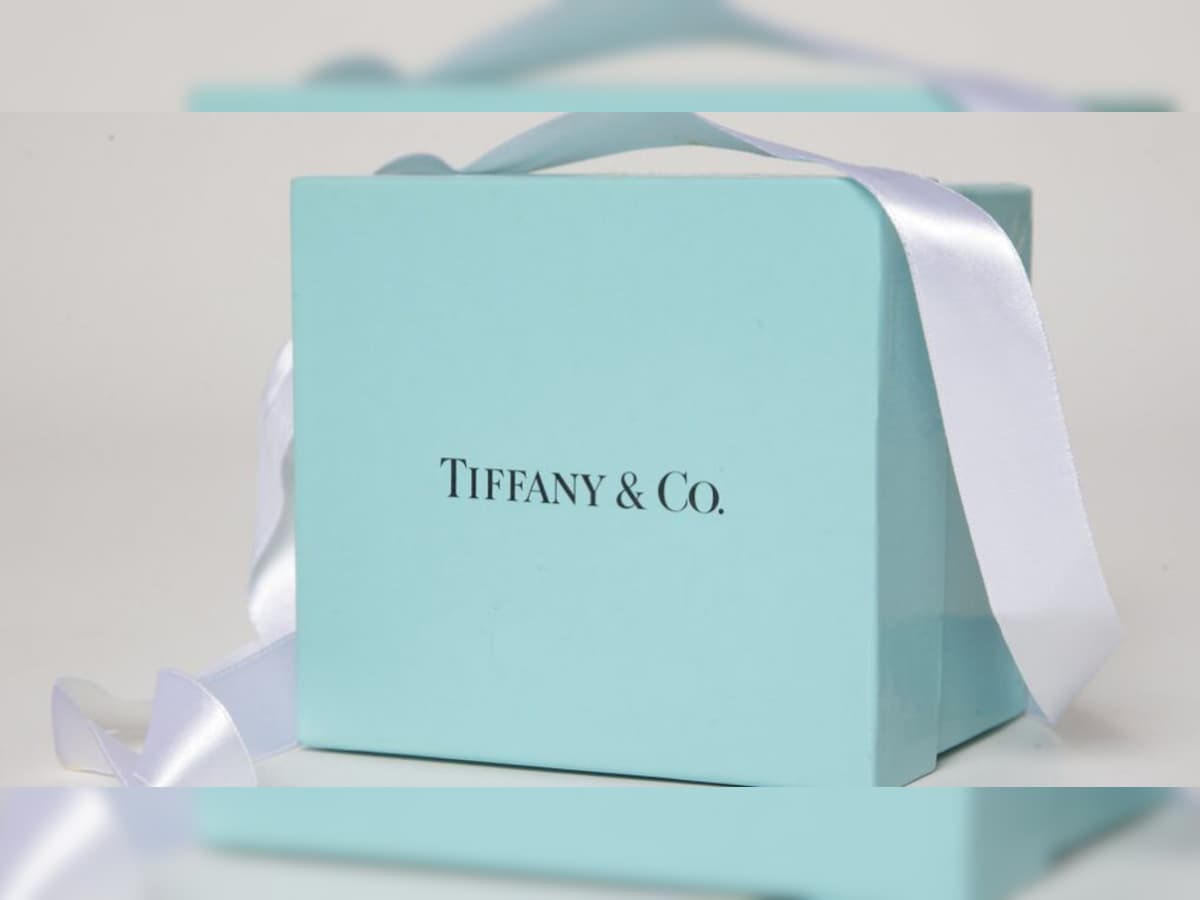 Business News: LVMH Offers to Buy Tiffany & Co.