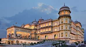 In semi-rural Karnal, Noor Mahal, a palace hotel, brings in a touch of luxury and royal living
