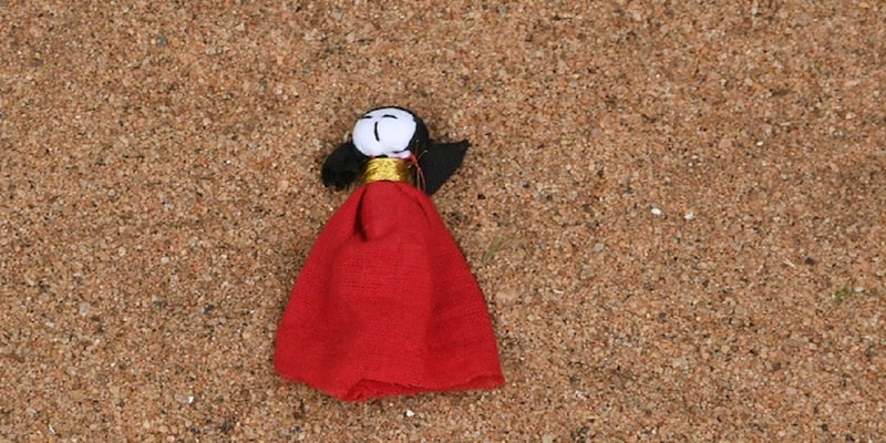 Tsunamika, the dolls that give voice to the ocean, livelihood to women