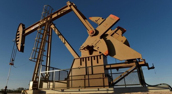 FILE PHOTO: A pump jack on a lease owned by Parsley Energy operates in the Permian Basin near Midland, Texas U.S. August 23, 2018. REUTERS/Nick Oxford FILE PHOTO: A pump jack on a lease owned by Parsley Energy operates in the Permian Basin near Midland, Texas U.S. August 23, 2018. REUTERS/Nick Oxford