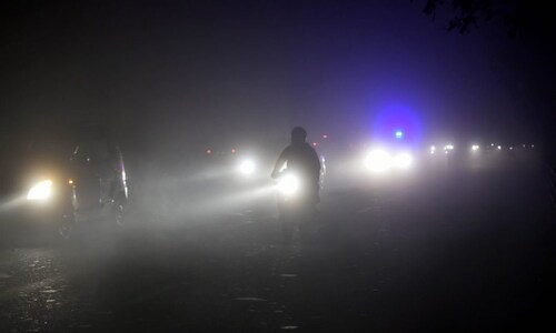 Get ready to pay Rs 10,000 as fine for driving a vehicle without reflective tape in Noida