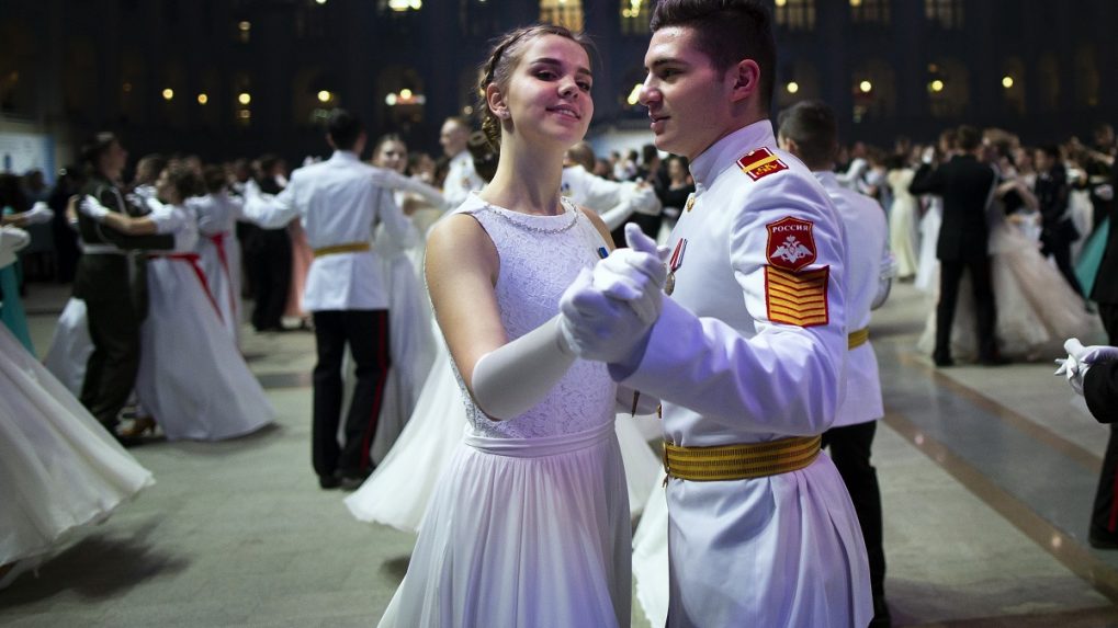 In Pictures: Cadet Ball Revives Imperial Russia'S Splendor