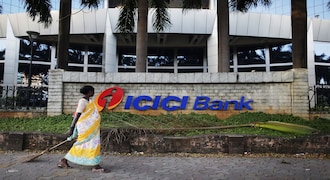 ICICI Bank added Rs 2,371.84 crore to its valuation to stand at Rs 3,55,415.68 crore.