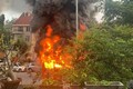 Anti-CAB violence erupts in heart of Delhi, 4 buses burnt, 2 injured