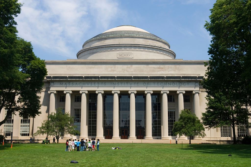 these-are-the-top-5-universities-in-america