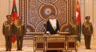 New Oman ruler vows to uphold late sultan's peaceful policy