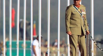 Pakistan's parliament approves extending term of army chief Qamar Javed Bajwa