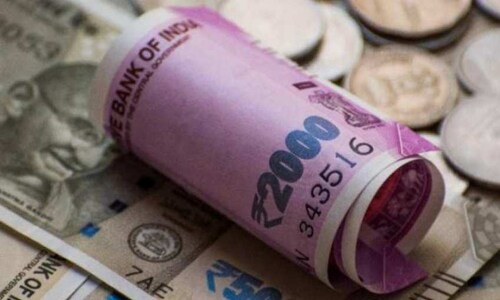 Rupee opens lower at 71.33 per US dollar