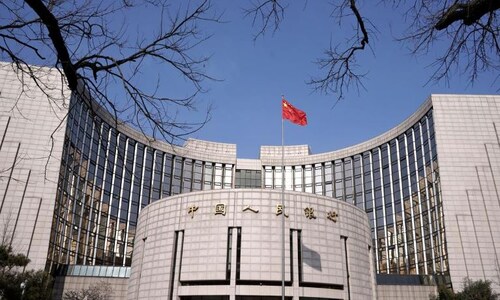 Chinese banks lower loan prime rate to boost ailing economy