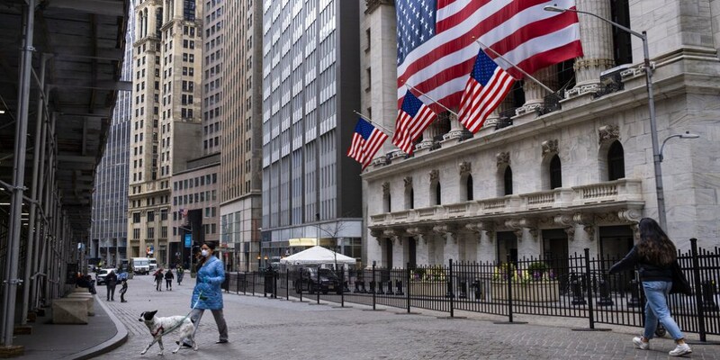 US markets resumes after trading halt, declines further