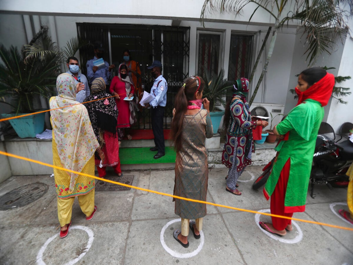 Collection efficiency at banks, NBFCs has gone down, says Bernstein’s  Gautam Chhugani