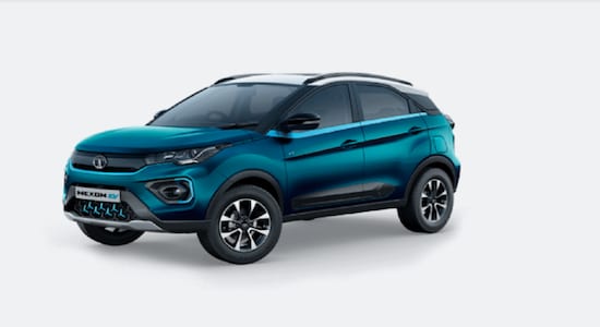 One of the most awaited electric vehicles for 2020 was the Tata Nexon EV, India’s first long-range electric vehicle priced very attractively at Rs.13.99 lakh, ex-showroom, pan-India. The Nexon EV's lithium-ion battery is of 30.2kWh capacity and feeds a permanent-magnet AC motor that puts out 129PS and 245Nm through the front wheels. The liquid-cooled battery is placed in the Nexon's floor and has an IP67 dust and water resistance capability, among the highest of the kind. The ARAI-claimed driving range is 312km on a full charge which with a DC fast charger takes close to 60 minutes to reach 80% charge capacity. The car can also be plugged into any standard power socket, which takes eight hours to get from 20 to 80 percent charge. The battery and motor carry a warranty of eight years/1,60,000km.