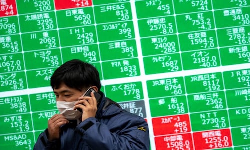 Asian stocks fall as rising US yields hit tech companies