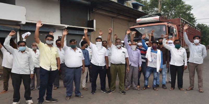 Truckers launch three-day 'transport lockdown' in MP