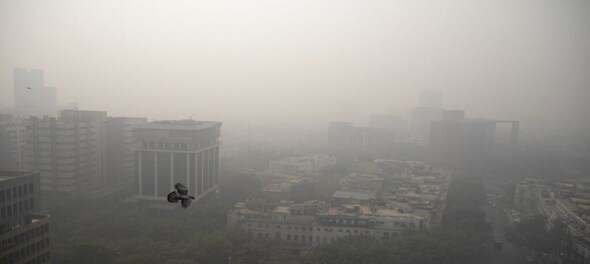 Delhi air quality remains very poor; minimum temperature drops to 9.8 degrees Celsius